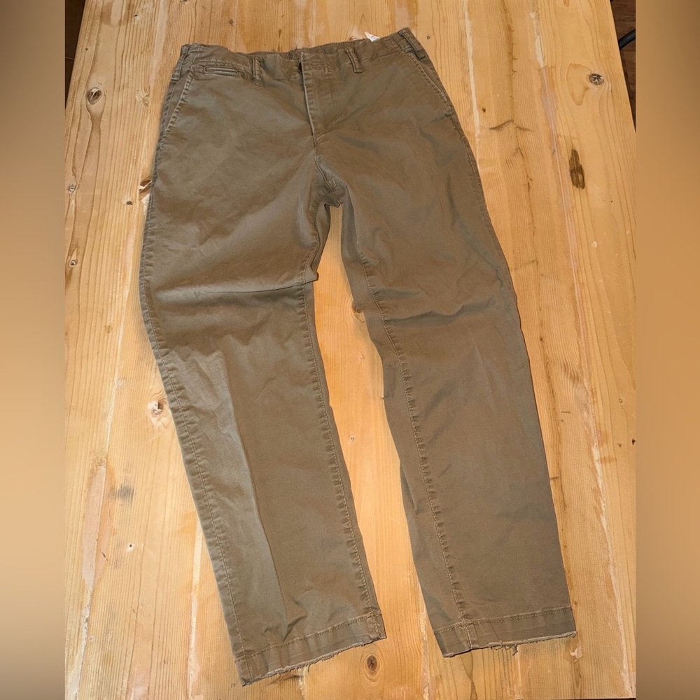 American Eagle Outfitters Olive Chinos